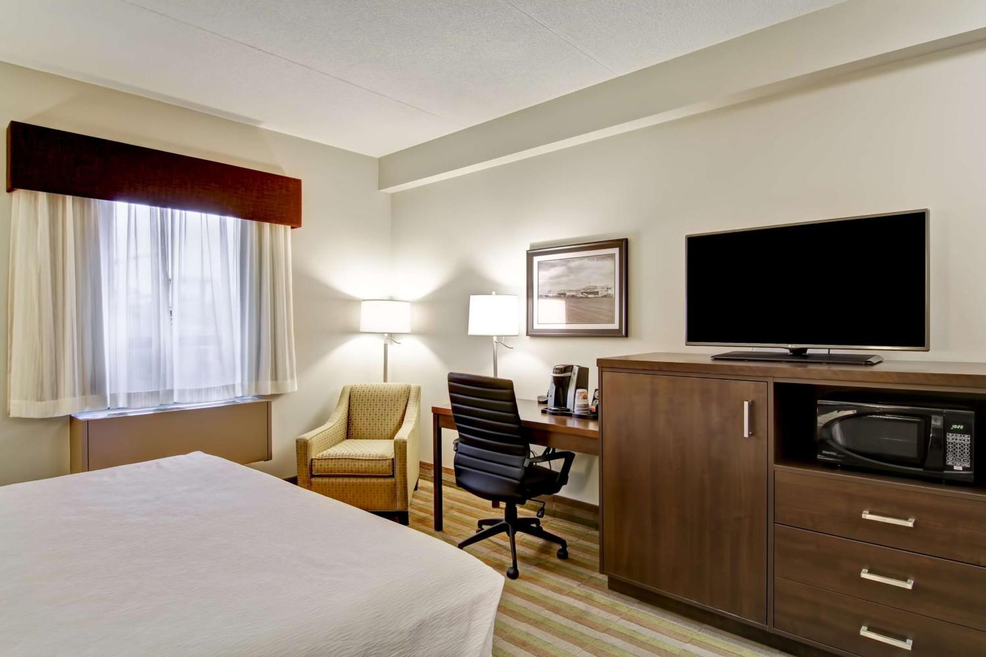 Best Western London Airport Inn & Suites Ngoại thất bức ảnh